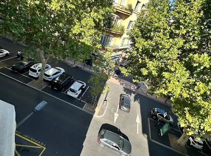 Appartamento Lumineux Et Spacieux 2 Avec Parking Gratuit Dans La Rue *